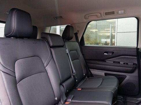 New 2026 Nissan Pathfinder SL AWD/4WD image 26