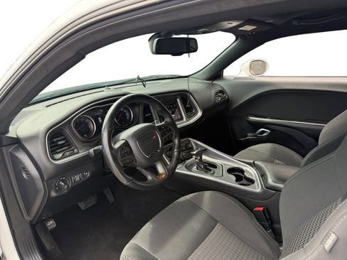 Used 2019 Dodge Challenger R/T RWD image 7