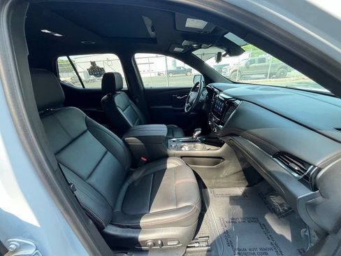 Used 2023 Chevrolet Traverse RS AWD/4WD image 18