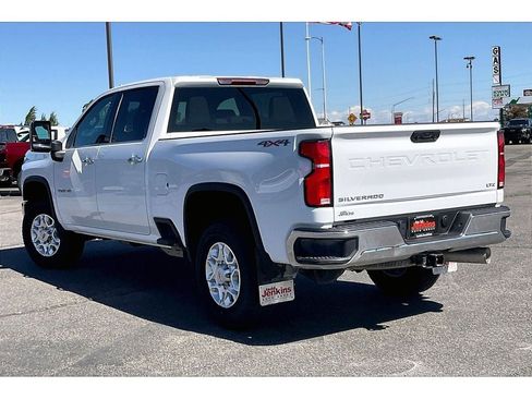 Used 2025 Chevrolet Silverado 3500 LTZ AWD/4WD image 13