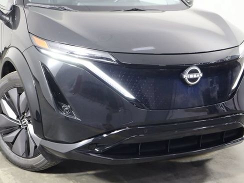 Used 2023 Nissan Ariya FWD image 42