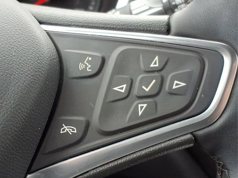 Used 2023 Chevrolet Equinox LT FWD image 25