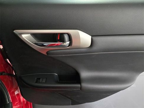 Used 2015 Lexus CT 200h image 21
