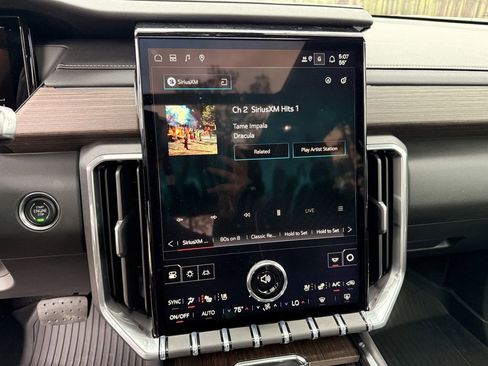 New 2026 GMC Acadia Denali w/ Super Cruise Package FWD image 22