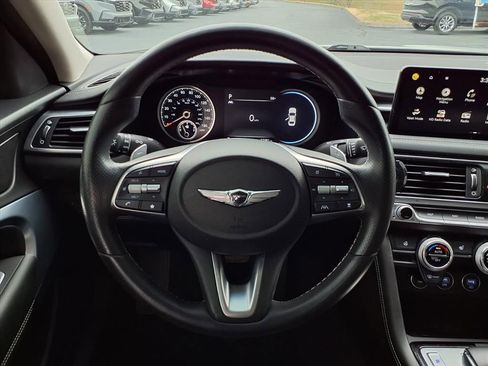 Used 2023 Genesis G70 2.0T image 14