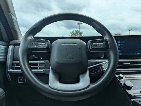 Used 2025 Hyundai Santa Fe Limited FWD image 22