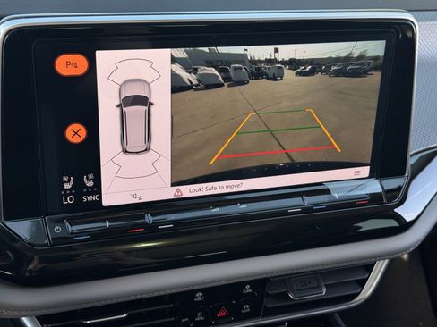 New 2026 Volkswagen Atlas Peak Edition AWD/4WD image 21
