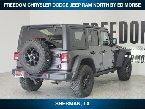 Used 2025 Jeep Wrangler Unlimited Sport AWD/4WD image 4