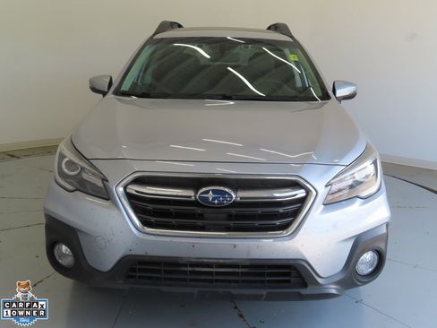 Used 2019 Subaru Outback 2.5i Limited AWD/4WD image 9