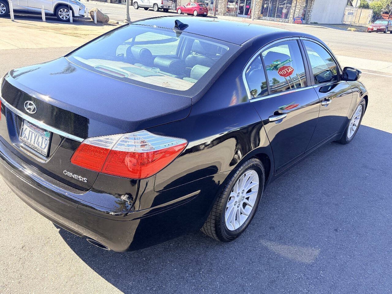 Used 2009 Hyundai Genesis 3.8 RWD image 7