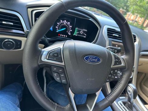 Used 2016 Ford Fusion SE w/ Equipment Group 202A FWD image 27