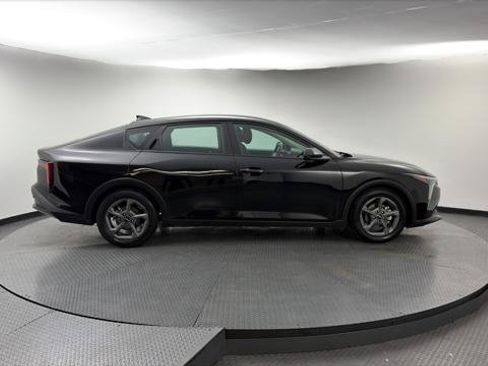 Used 2025 Kia K4 FWD image 9