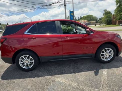 Used 2024 Chevrolet Equinox LT w/ LPO, Floor Liner Package AWD/4WD image 9