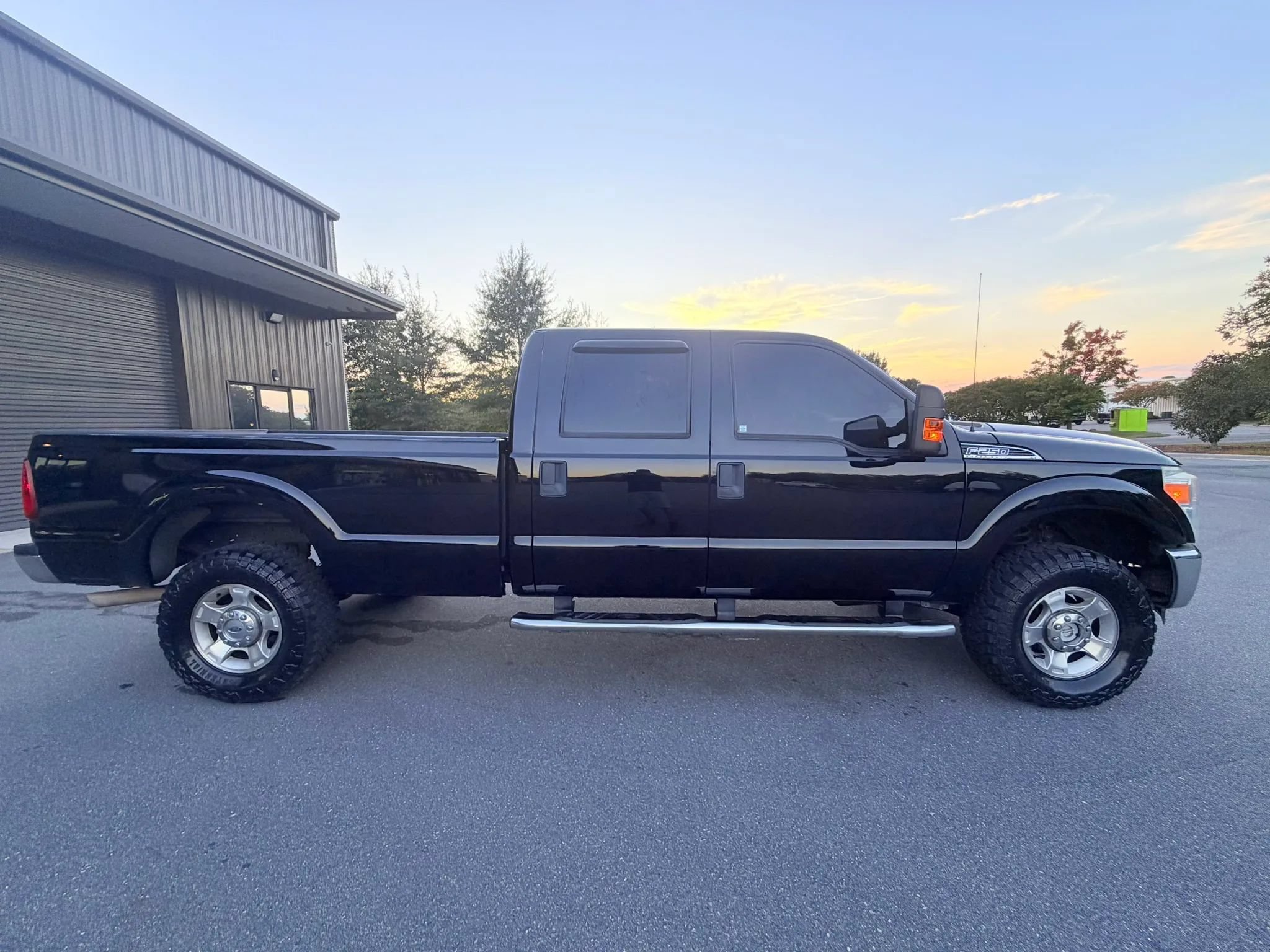 Used 2016 Ford F250 XLT w/ XLT Value Package AWD/4WD image 5