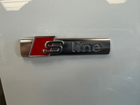 Used 2020 Audi Q8 Prestige w/ Prestige Package image 41