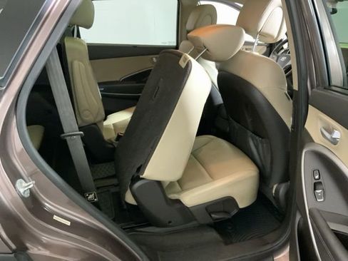 Used 2015 Hyundai Santa Fe Limited w/ Option Group 04 AWD/4WD image 26