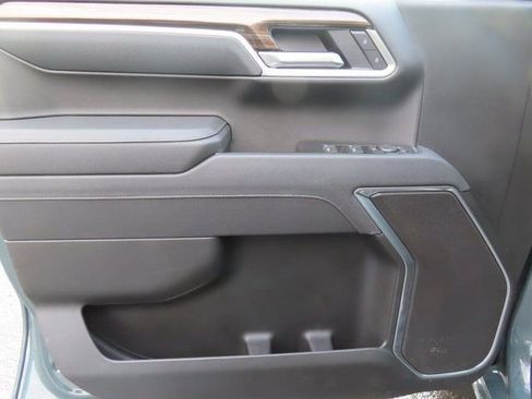 Used 2025 Chevrolet Silverado 1500 LT image 11