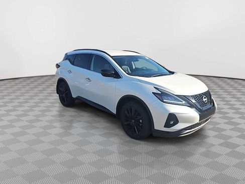 Used 2024 Nissan Murano SV w/ SV Midnight Edition Package FWD image 2