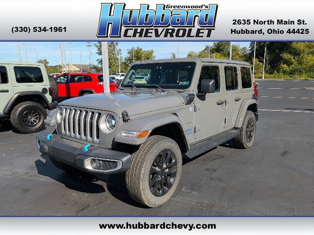 Used 2022 Jeep Wrangler Unlimited Sahara w/ Cold Weather Group AWD/4WD image 1