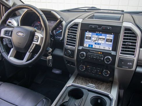 Used 2017 Ford F250 Lariat w/ Chrome Package AWD/4WD image 24