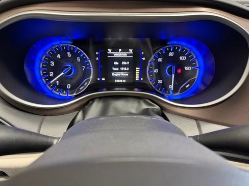 Used 2024 Chrysler Voyager LX image 30