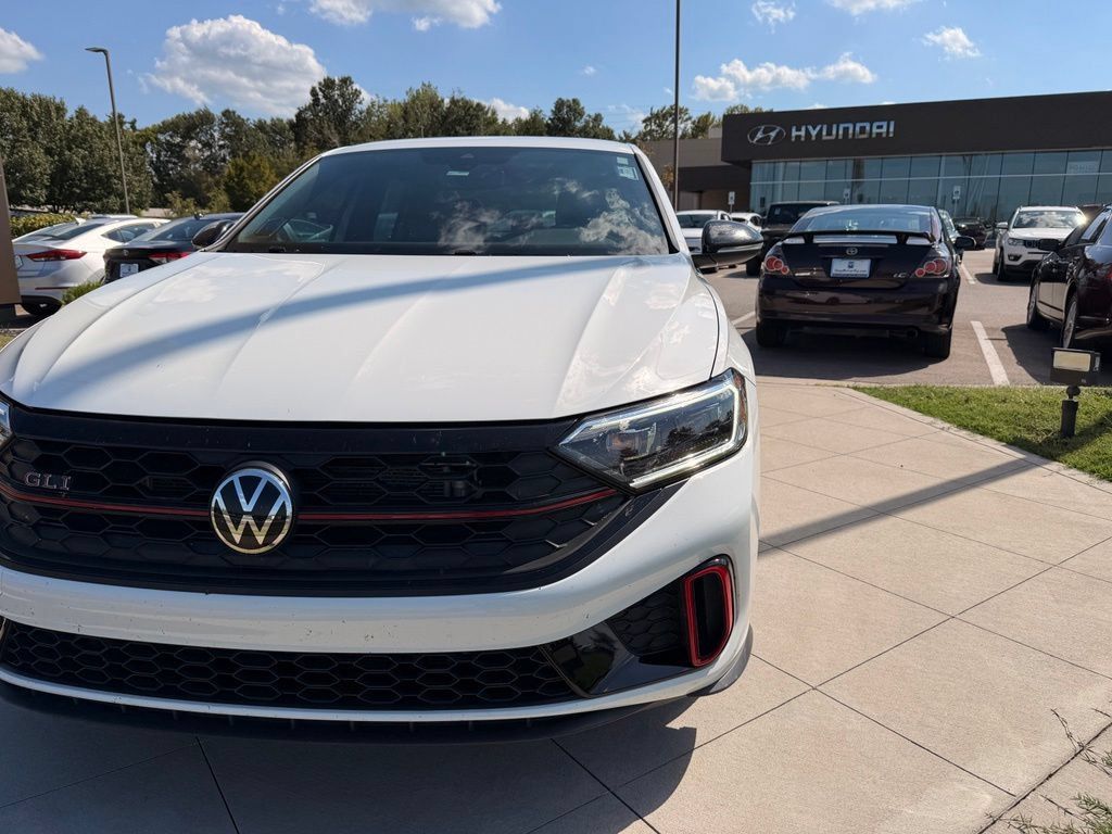 Used 2024 Volkswagen Jetta GLI 40th Anniversary Edition FWD image 13
