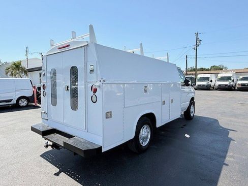 Used 2010 Ford E-350 and Econoline 350 Super Duty RWD image 5