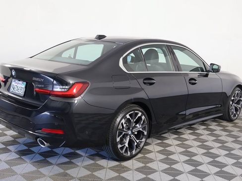 Used 2025 BMW 330i Sedan w/ Convenience Package RWD image 4