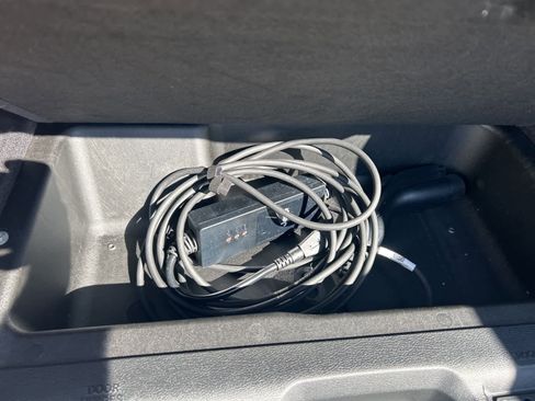 Used 2025 Jeep Wrangler Willys image 34