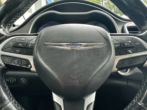 Used 2015 Chrysler 200 Limited w/ Convenience Group FWD image 13