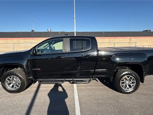 Used 2021 GMC Canyon AT4 image 2