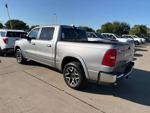 Used 2025 RAM 1500 Laramie AWD/4WD image 2