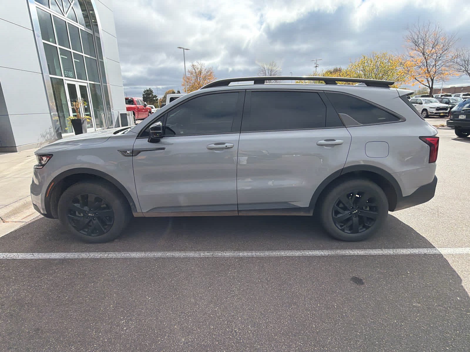 Used 2023 Kia Sorento S w/ Panoramic Sunroof Package AWD/4WD image 7