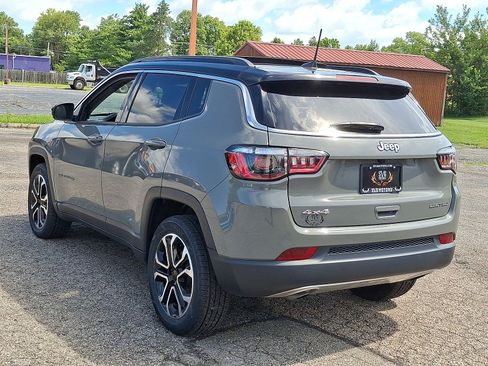 Used 2023 Jeep Compass Limited w/ Sun and Sound Group AWD/4WD image 21