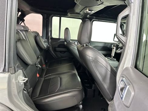 Used 2023 Jeep Wrangler Unlimited Sahara w/ Cold Weather Group image 27