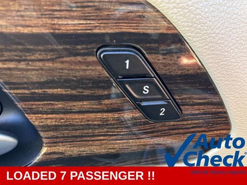 Used 2024 Chrysler Pacifica Limited FWD image 25