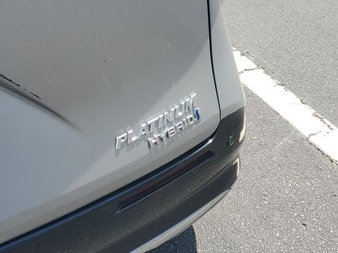 Certified 2023 Toyota Sienna Platinum FWD image 7