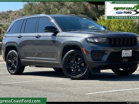Used 2024 Jeep Grand Cherokee Altitude image 1