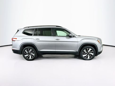 Used 2025 Volkswagen Atlas SE FWD image 10