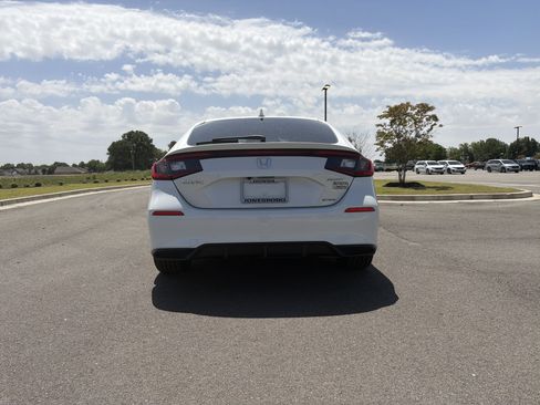 Certified 2025 Honda Civic Sport image 4