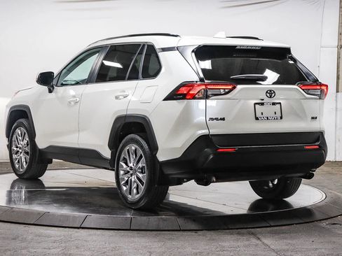 Used 2022 Toyota RAV4 XLE Premium FWD image 2