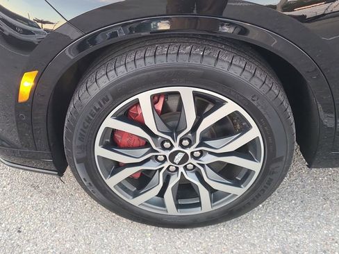 Used 2022 Cadillac XT6 Sport w/ Platinum Package image 17