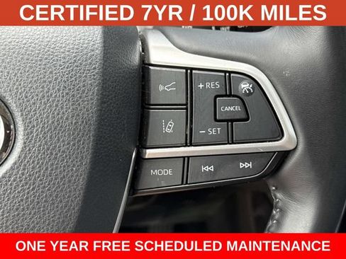 Used 2022 Toyota Highlander XLE AWD/4WD image 24