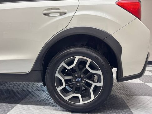 Used 2017 Subaru Crosstrek 2.0i Premium AWD/4WD image 11