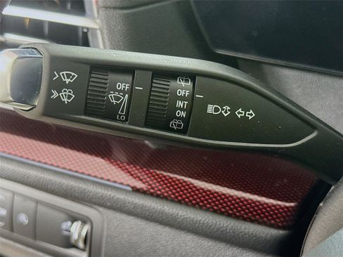 Used 2024 Chevrolet Traverse RS image 10