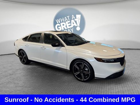 Used 2023 Honda Accord Sport image 1