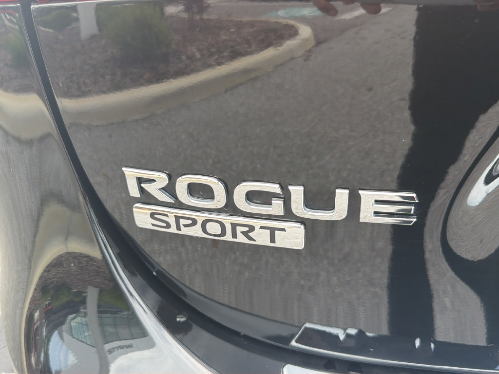 Used 2022 Nissan Rogue Sport SV AWD/4WD image 49