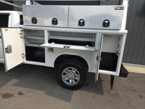 Used 2022 RAM 3500 Tradesman AWD/4WD image 4