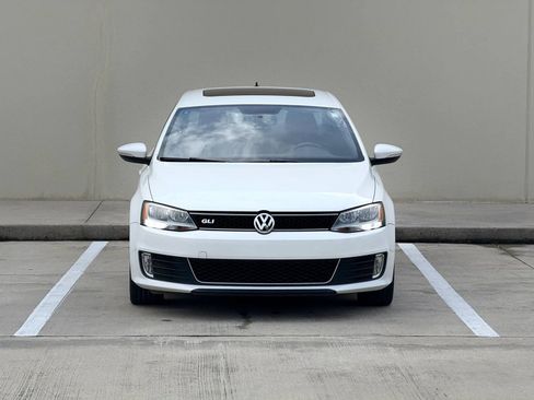Used 2013 Volkswagen Jetta GLI Autobahn FWD image 2