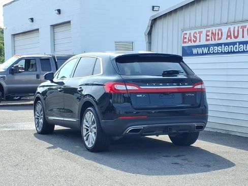 Used 2017 Lincoln MKX Reserve w/ Driver Assistance Package AWD/4WD image 3
